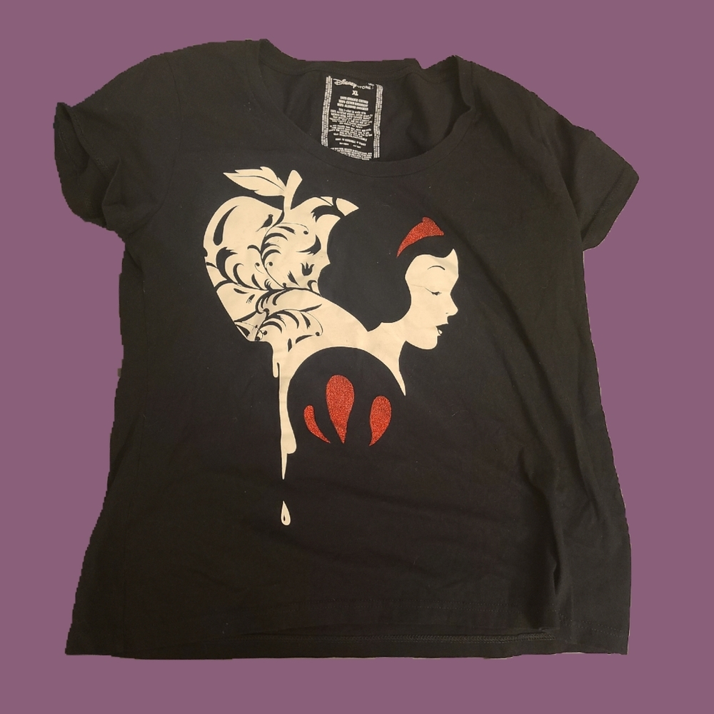 Disney's snow white tshirt
